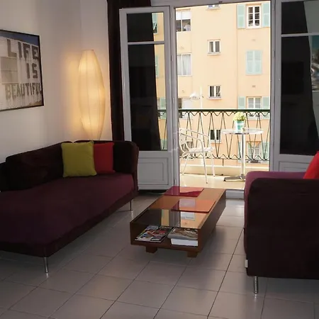 T3 Climatise Entre Et Centre Apartament